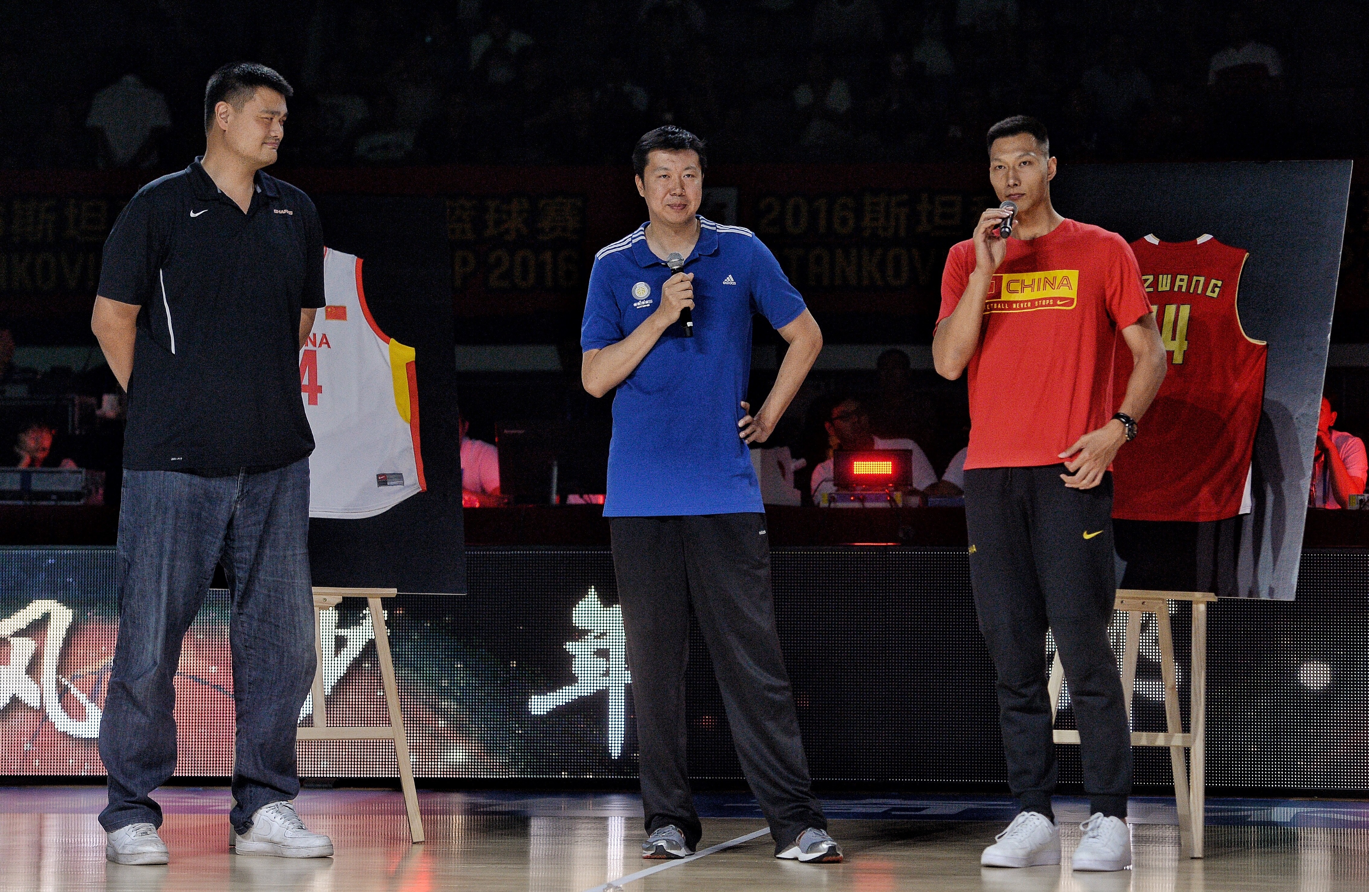 付政浩：姚明当年改穿11号因叶莉 易建联被雄鹿选中后继续穿9号